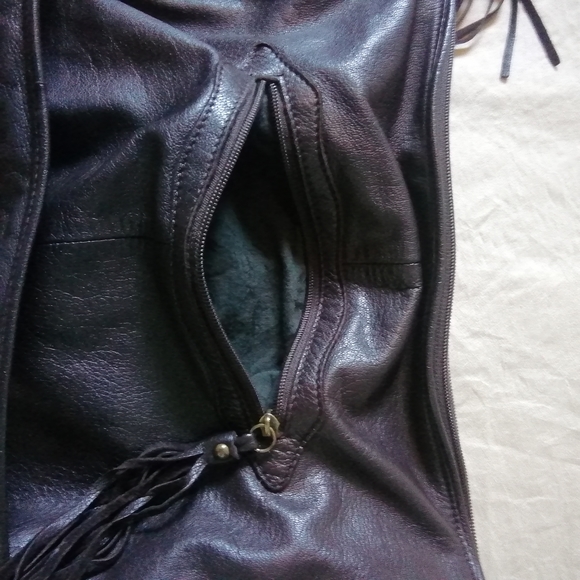 Genuine leather crossbody messenger bag - Picture 8 of 12